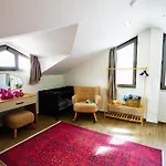 Villa Karya