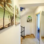 Villa Karya *