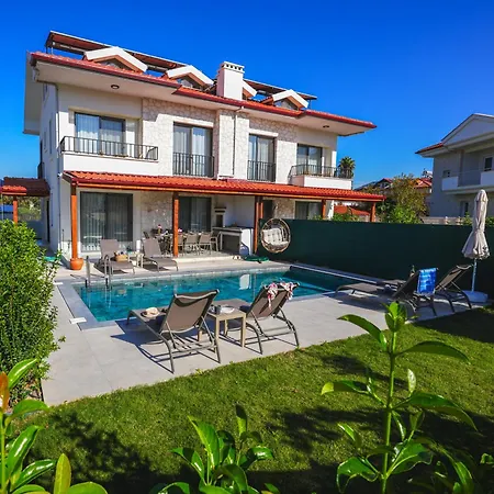 Karya Villa *