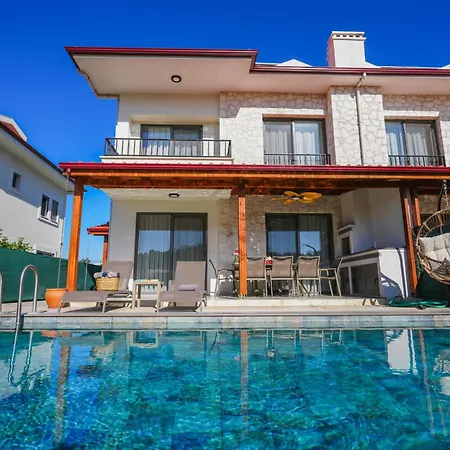 Karya Villa