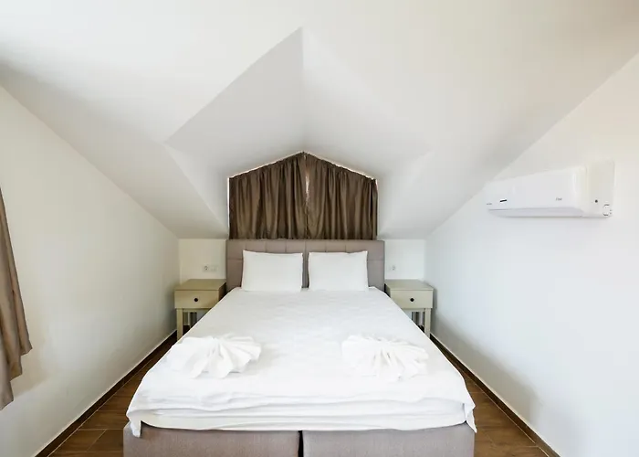 فيلة Karya داليان